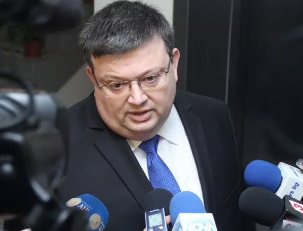 Цацаров: Отговорни лица на КТБ не са разследвани