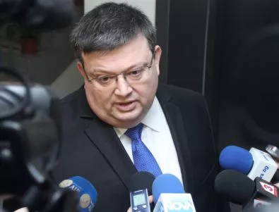 Цацаров е против идеята на Борисов да се подслушват разговори между клиент и адвокат