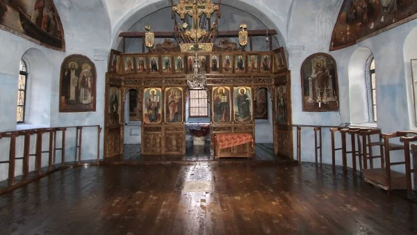 Св. свещеномъченик Януарий и дружината му