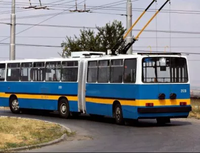 Допълнителни рейсове и тролеи ще се движат във Враца за 1 юни