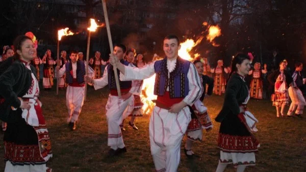 Какви са обичаите на Сирни заговезни