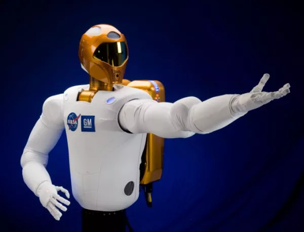 Robonaut ще бъде космически медик