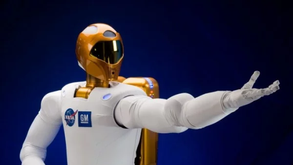 Robonaut ще бъде космически медик