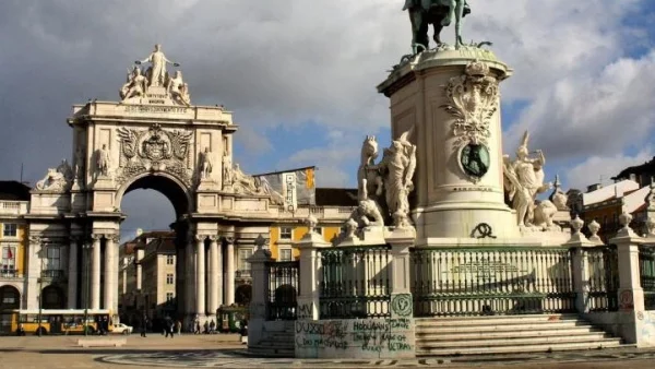 Португалия дава  $6.58 млрд. за спасяването на най-голямата си банка