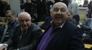 {{ otherArticle[0].article.title }}