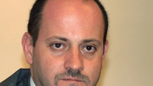 Току що разбрах от ДПС, че има "Конституционно право на работа и хляб в държавната администрация"