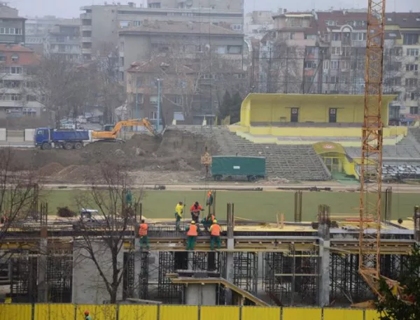 Спряха временно ремонтите по стадиона на Ботев