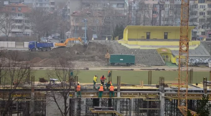 "Ботев" довършва ремонта на Колежа с 15 млн. лева