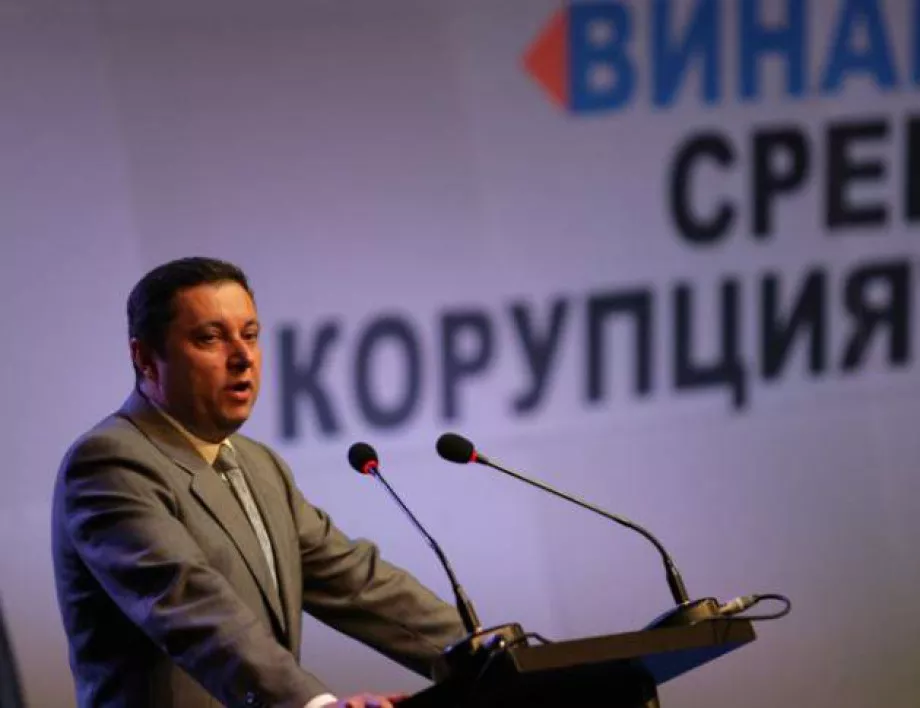 Яне Янев най-после проговори за папката "QneQnev" от изтеклите от НАП данни