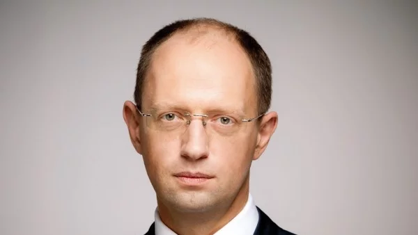Яценюк обвини Путин, че иска да ликвидира Украйна