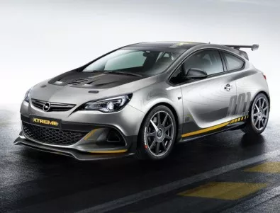 Opel Astra OPC EXTREME с над 300 „коня“ и 100 кг по-малко