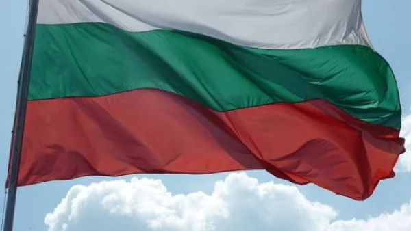 Одобрена е действащата Конституция на България