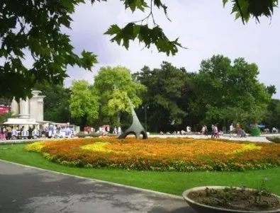 Химнът на България бе изпълнен в Морската градина във Варна под звуците на гайди