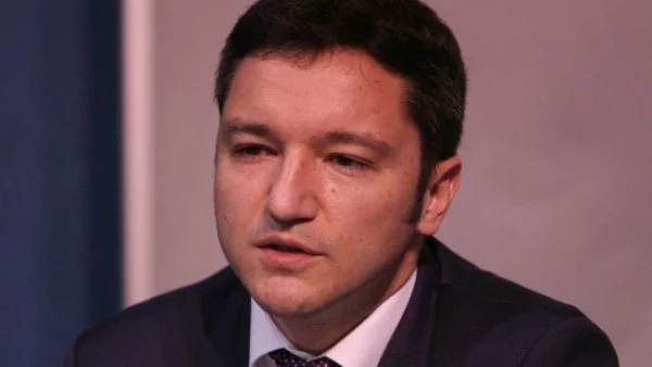 Инициативи като благотворителния концерт в Манчестър след атаките в Лондон са по-скоро смешни