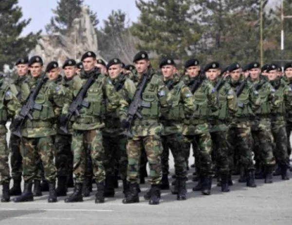 НАТО: Косовска армия е възможна само с промяна на Конституцията