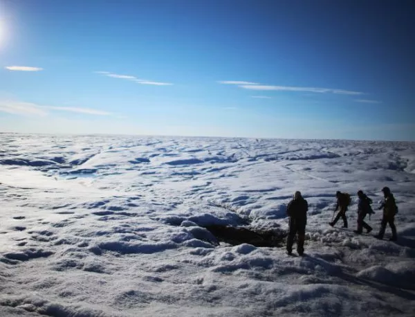Българската антарктическа база е открита за новия полярен сезон