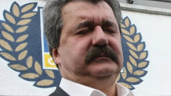 Едва €200 000 дава Батков за нов щаб 