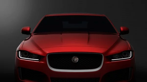 Бъдещият Jaguar XE ще застане срещу BMW Серия 3