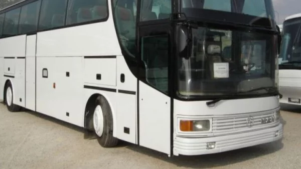 Автобусните превозвачи обмислят протест, който може да предизвика хаос по Великден