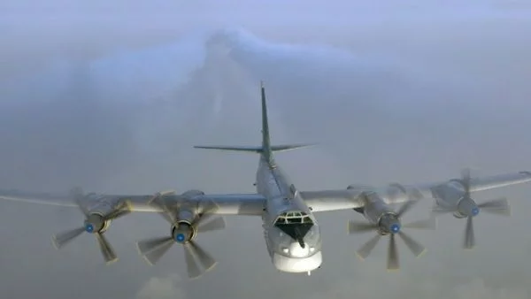 Руски стратегически бомбардировач се разби в Далечния изток, пилотите загинаха