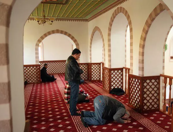 Джамиите навлизат сериозно в турските университети