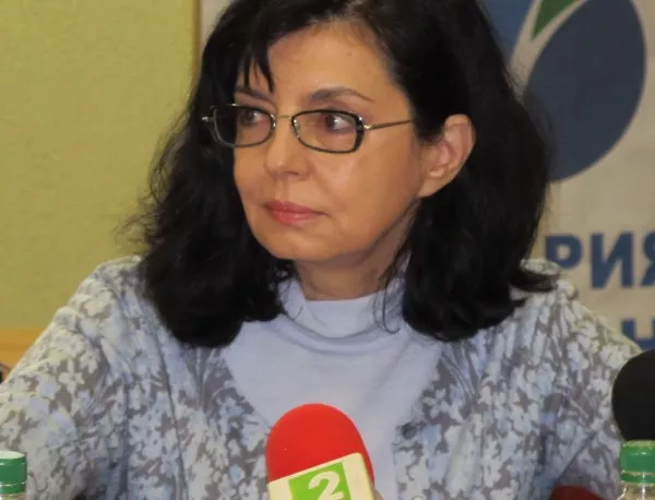 Кунева: Очаква се от България да каже как гледа на референдума за Крим