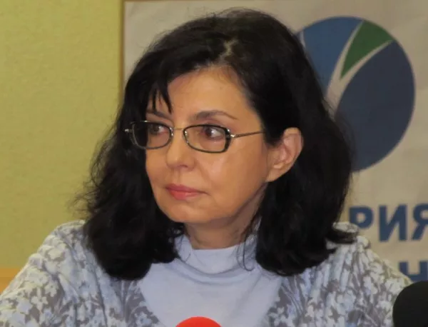 Меглена Кунева: Конкуренцията е нещо хубаво, а с ГЕРБ сме конкуренти