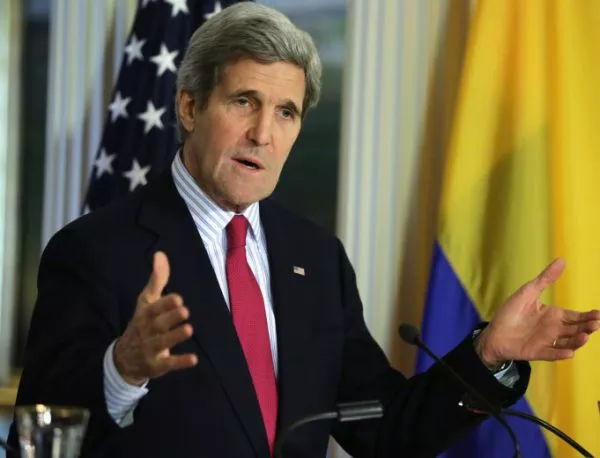 Кери уверява, че САЩ иска да "охлади" ситуацията в Украйна
