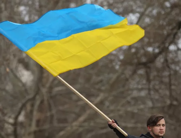 Украйна започна да изтегля своите военнослужещи от Крим 