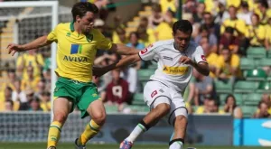 Докато едната Борусия страда, другата лети