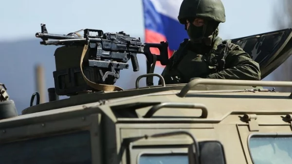 НАТО: Русия вече има 20 000 ваенни по границата с Украйна 