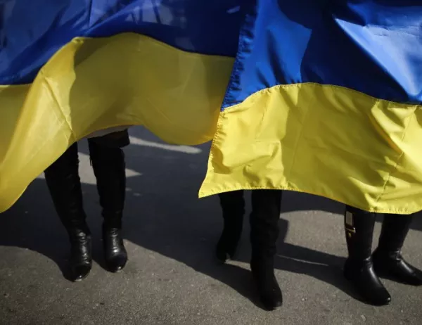 Украйна с протестна нота заради знаме на Донецката република на Шипка (СНИМКА)