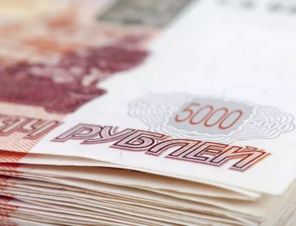Рублата вече е официална валута в Крим
