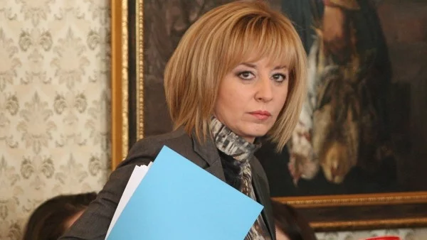 Манолова: Промените на ГЕРБ в ИК целят да спасят президента