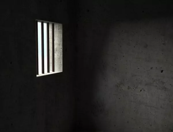 Учителка ще лежи 22 г. в затвора заради секс с ученици