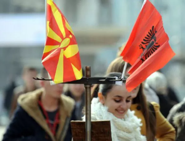 Над 20 ранени полицаи след протести на етнически албанци в Скопие
