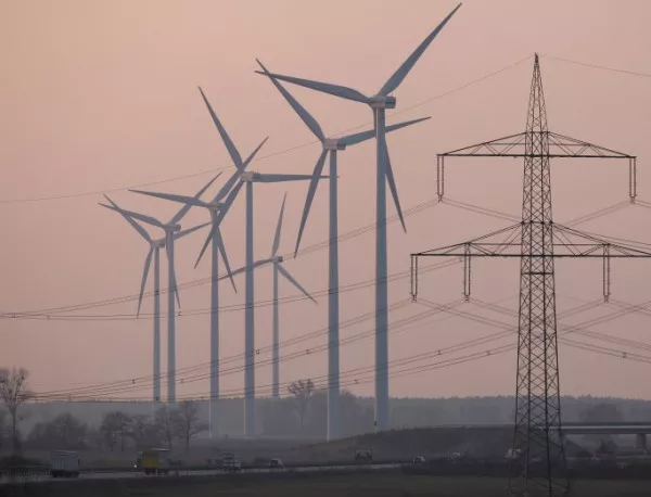 ЕК обяви нови правила, органичаващи държавното финансиране на зелената енергия