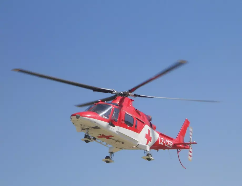 Жалбата срещу медицинския хеликоптер на лизинг се провали, но фатално го забави