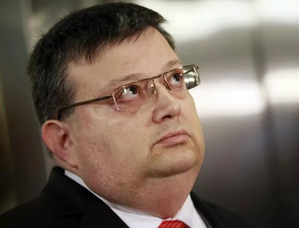Цацаров не е съгласен с тежестта на парламента в съдебната реформа, ВКС е "за"