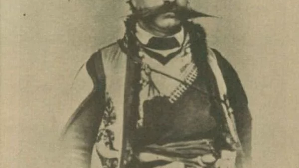 Умира Панайот Хитов