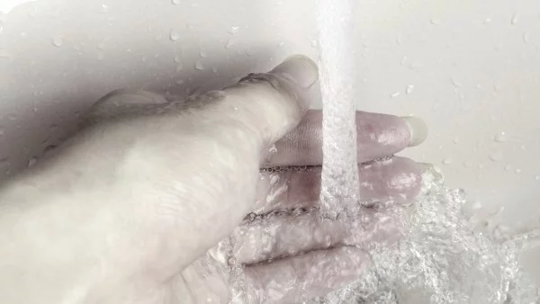 Спират водата на две места в София