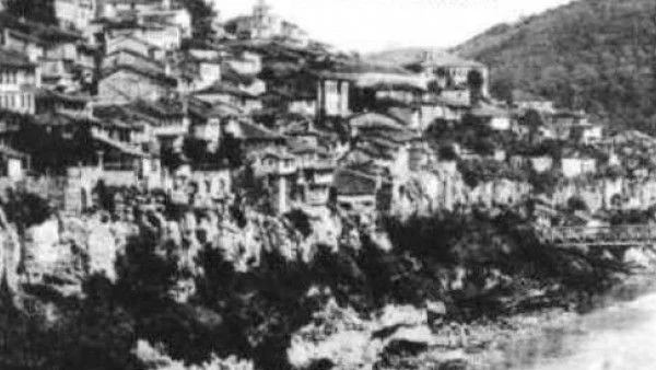 Пожар изпепелява Търново, от целия град остава само една къща