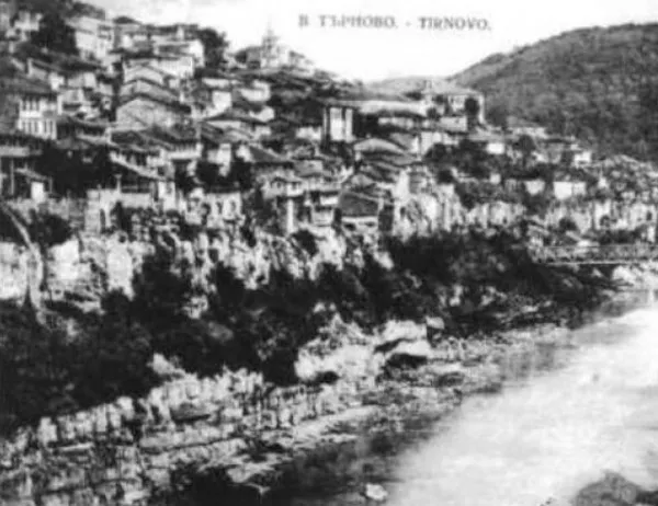 Пожар изпепелява Търново, от целия град остава само една къща