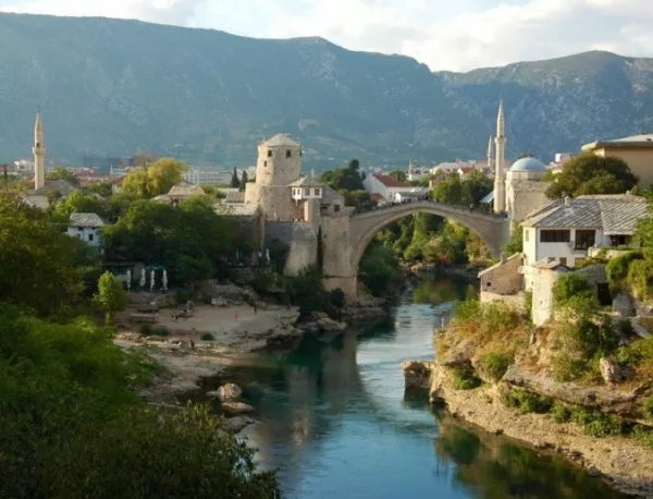 Вотът в Босна и Херцеговина предвещава нова политическа нестабилност 