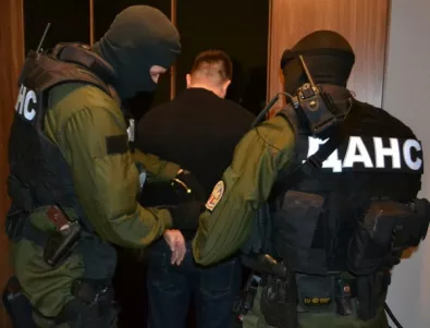 ДАНС арестува двама за търговия с гласове в Пазарджишко