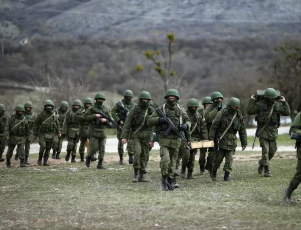 Русия продължава да струпва войски по границата с Украйна 