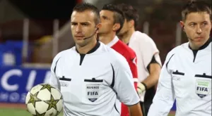 Ивайло Стоянов свири Берое - Левски (Всички наряди)