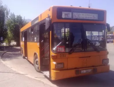 Автобуси 280 и 94 са се блъснали в Студентски град