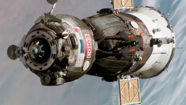 Успешно скачване на "Союз" с МКС след двудневно отлагане