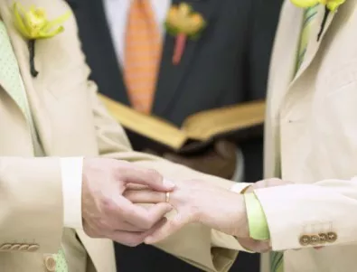 ЕСПЧ принуди Италия да признава сключени в чужбина еднополови бракове